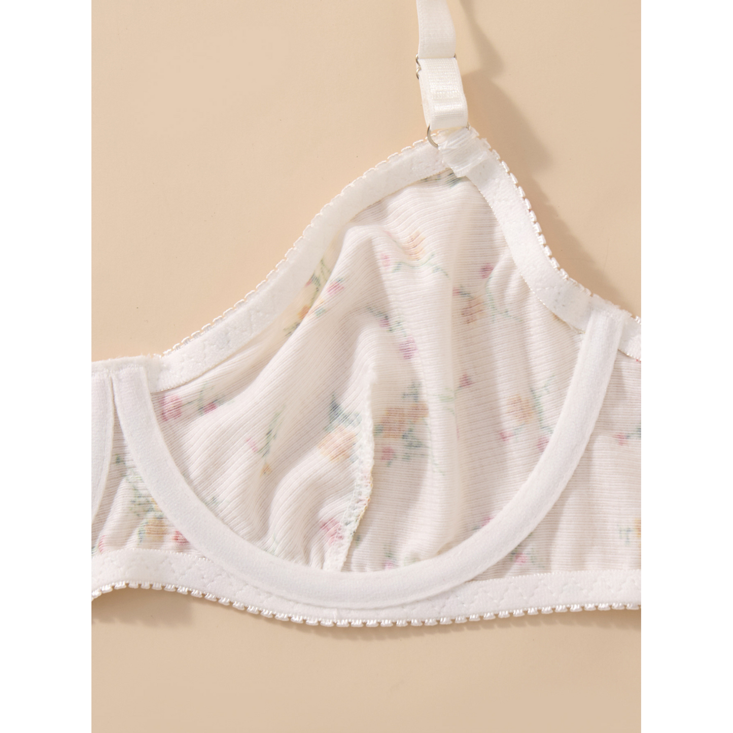 Set Lenjerie Rotixfy din Bumbac, Sutien cu Sarma si Chilot Tanga, Imprimeu Floral Alb